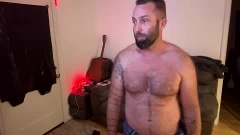 Snapshot of 1981thor chatting on December 14, 2:28 am 1981thor online show from December 14, 2:28 am