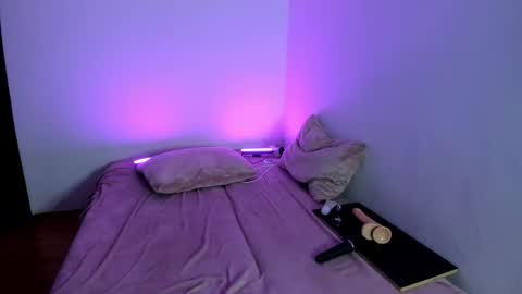 Carl the good girl online show from November 24, 5:29 am