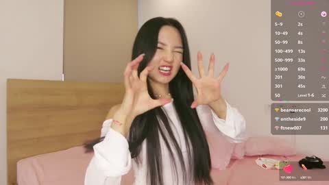 Snapshot of 1_love_8 chatting on December 31, 2:40 am Rose Nude only In Prvt online show from December 31, 2:40 am