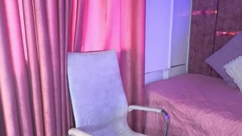 anya online show from November 23, 7:13 pm