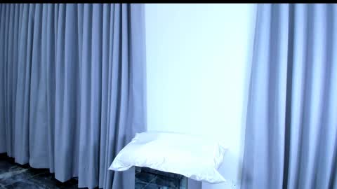 Snapshot of 1bonnie chatting on January 23, 12:35 am Hello soy bonnie online show from January 23, 12:35 am