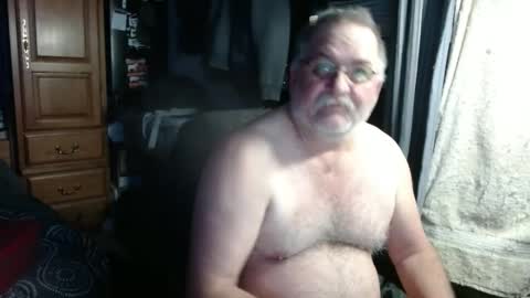 Snapshot of 1dusty60 chatting on January 11, 10:51 am 1dusty60 online show from January 11, 10:51 am