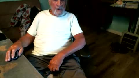 1handyanddee online show from June 29, 12:17 am