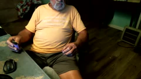 1handyanddee online show from June 30, 2:12 am
