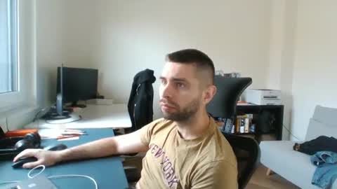 kam online show from March 11, 7:58 am