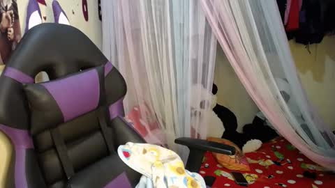 1kandylove online show from November 25, 8:36 am