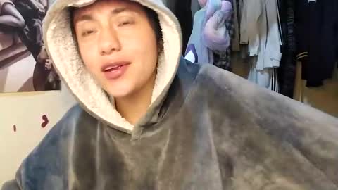 1kandylove online show from December 14, 11:31 pm