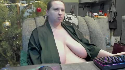Snapshot of 1lindsey1 chatting on January 10, 12:36 pm 1LINDSEY1 online show from January 10, 12:36 pm