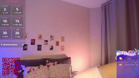 Snapshot of 1little_cherry chatting on June 2, 5:15 pm Mia online show from June 2, 5:15 pm
