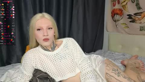 Michelle online show from November 17, 4:24 pm