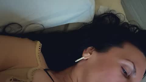 Snapshot of 1lovely1 chatting on January 11, 11:54 pm Onna online show from January 11, 11:54 pm