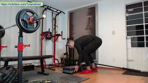 Snapshot of 1manshow11 chatting on February 24, 10:24 am 1manshow11 online show from February 24, 10:24 am