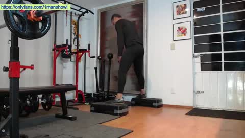 Snapshot of 1manshow11 chatting on March 9, 9:02 am 1manshow11 online show from March 9, 9:02 am