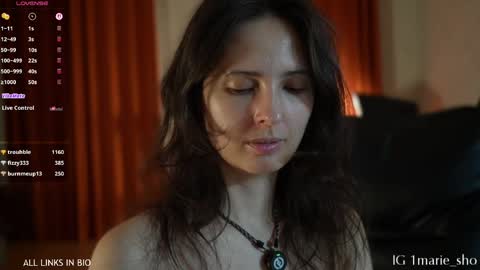Snapshot of 1mari_01 chatting on May 20, 9:54 pm Marie online show from May 20, 9:54 pm
