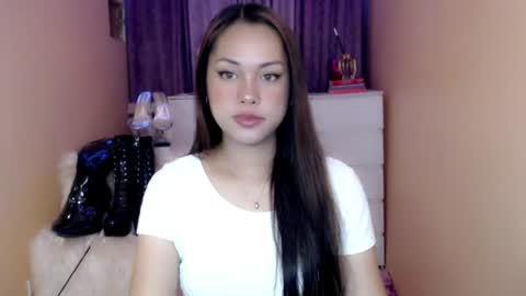 Snapshot of 1miracle_tranny chatting on June 11, 7:06 am 1miracle_tranny online show from June 11, 7:06 am