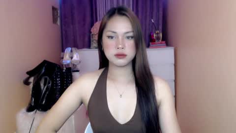Snapshot of 1miracle_tranny chatting on June 14, 6:15 am 1miracle_tranny online show from June 14, 6:15 am