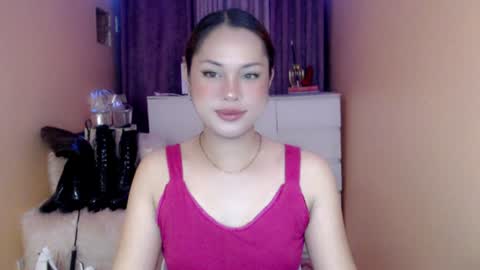 Snapshot of 1miracle_tranny chatting on July 17, 7:37 am 1miracle_tranny online show from July 17, 7:37 am