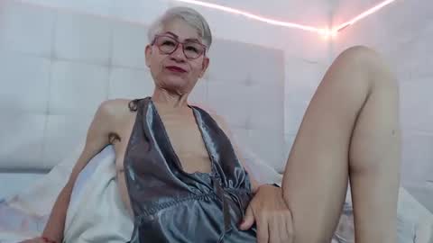 Miss Monserrate online show from March 10, 11:53 am