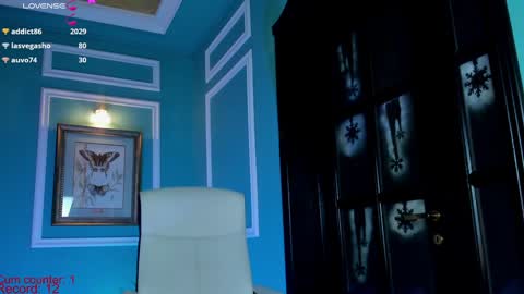 Moona  online show from December 29, 6:27 pm