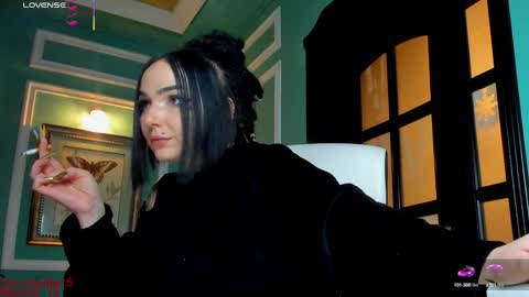 Moona  online show from January 18, 9:45 pm