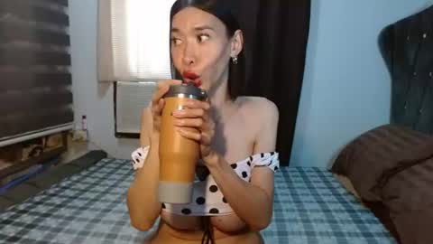 Snapshot of 1perfectmodel4u chatting on June 10, 12:00 am 1perfectmodel online show from June 10, 12:00 am