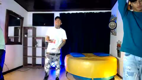 Snapshot of 1pushman chatting on July 16, 11:16 am pushman online show from July 16, 11:16 am