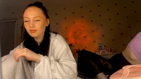 Snapshot of 1rapunzel chatting on December 15, 8:24 pm 1rapunzel online show from December 15, 8:24 pm