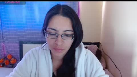 paola online show from December 5, 8:05 pm