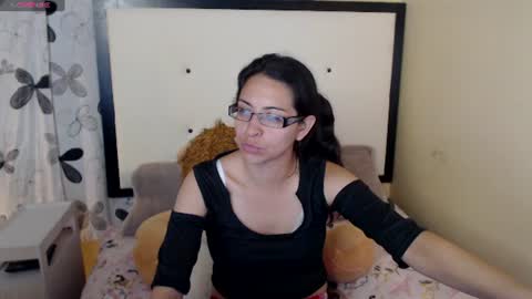 Snapshot of 1sasha_grey__1 chatting on June 14, 3:19 am paola online show from June 14, 3:19 am