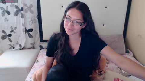 Snapshot of 1sasha_grey__1 chatting on June 29, 10:10 pm paola online show from June 29, 10:10 pm