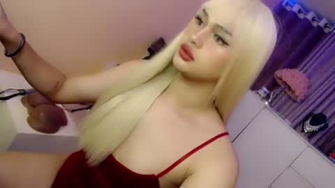 Snapshot of 1sexy_kattie chatting on July 20, 2:04 am 1sexy kattie online show from July 20, 2:04 am