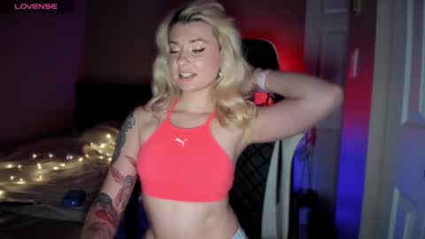 Snapshot of 1snow_bunny chatting on January 16, 2:09 am Rita online show from January 16, 2:09 am