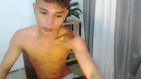 1sweetloverxx online show from May 18, 12:55 pm
