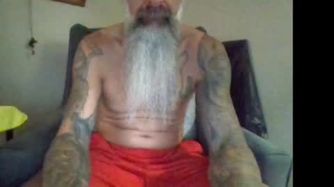 Snapshot of 1theone12 chatting on July 10, 1:32 am 1theone12 online show from July 10, 1:32 am