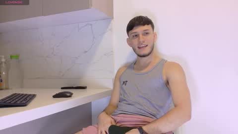 Tommy online show from March 15, 1:11 am