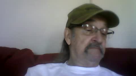 Snapshot of 1valentine chatting on June 21, 2:08 pm 1valentine online show from June 21, 2:08 pm