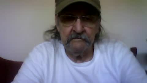 Snapshot of 1valentine chatting on July 9, 3:38 pm 1valentine online show from July 9, 3:38 pm
