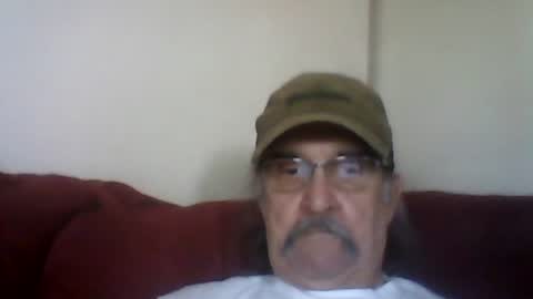 Snapshot of 1valentine chatting on August 3, 6:00 pm 1valentine online show from August 3, 6:00 pm