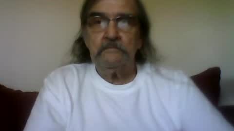 Snapshot of 1valentine chatting on August 8, 11:07 pm 1valentine online show from August 8, 11:07 pm