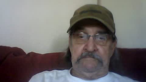 Snapshot of 1valentine chatting on August 9, 5:51 pm 1valentine online show from August 9, 5:51 pm