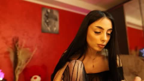 1vyanne online show from February 24, 8:01 am