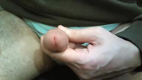 Snapshot of 2001uwuk chatting on February 2, 10:19 pm 2001uwuk online show from February 2, 10:19 pm