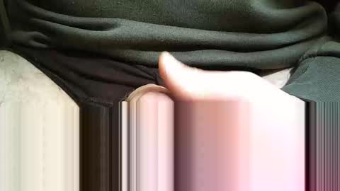 Snapshot of 2001uwuk chatting on February 11, 11:10 pm 2001uwuk online show from February 11, 11:10 pm