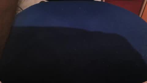 Snapshot of 2001uwuk chatting on April 5, 9:34 pm 2001uwuk online show from April 5, 9:34 pm