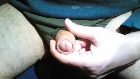 Snapshot of 2001uwuk chatting on April 7, 10:53 pm 2001uwuk online show from April 7, 10:53 pm