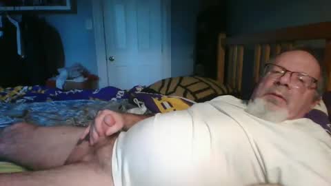 Snapshot of 2003dynawideglide chatting on December 14, 9:02 pm 2003dynawideglide online show from December 14, 9:02 pm