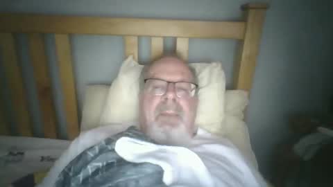 Snapshot of 2003dynawideglide chatting on January 6, 3:51 pm 2003dynawideglide online show from January 6, 3:51 pm