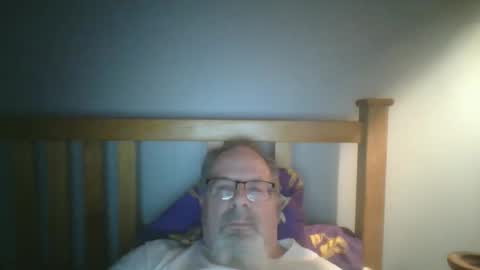 Snapshot of 2003dynawideglide chatting on January 12, 10:22 pm 2003dynawideglide online show from January 12, 10:22 pm