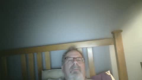 Snapshot of 2003dynawideglide chatting on January 19, 12:38 am 2003dynawideglide online show from January 19, 12:38 am