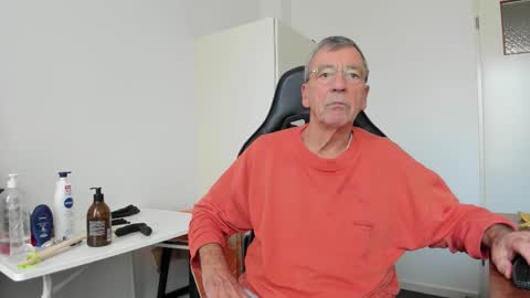 Henk online show from December 4, 12:58 pm